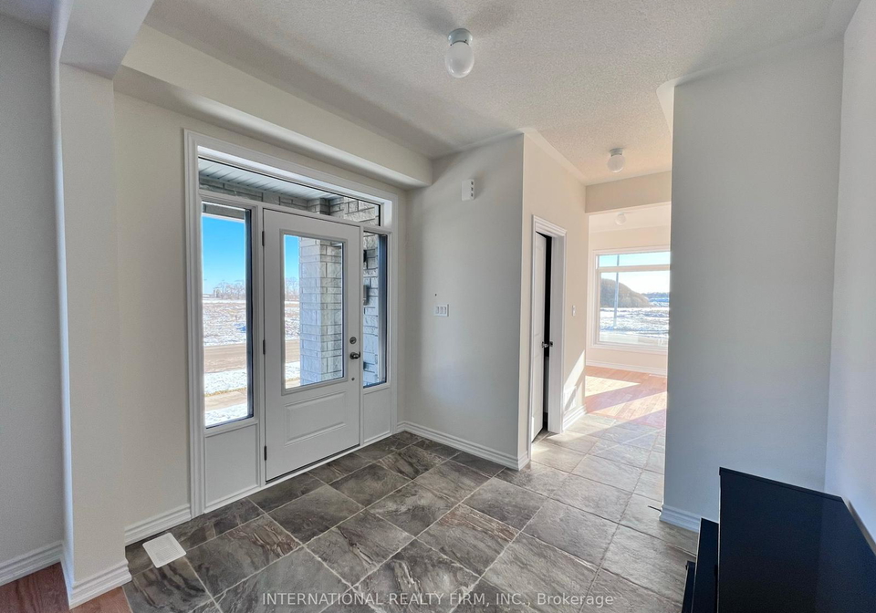 8-zaba-road-barrie-ontario-s12463362