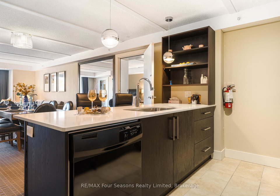 9-harbour-street-e-collingwood-ontario-s12463573