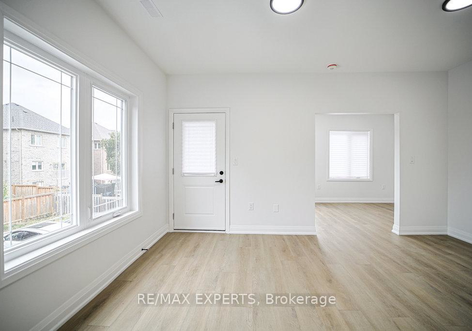426-veterans-drive-barrie-ontario-s12466026