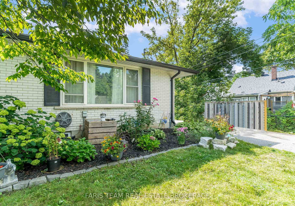 4b-oak-street-barrie-ontario-s12466800