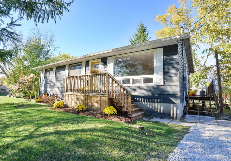 2-sunset-crescent-severn-ontario-s12468472