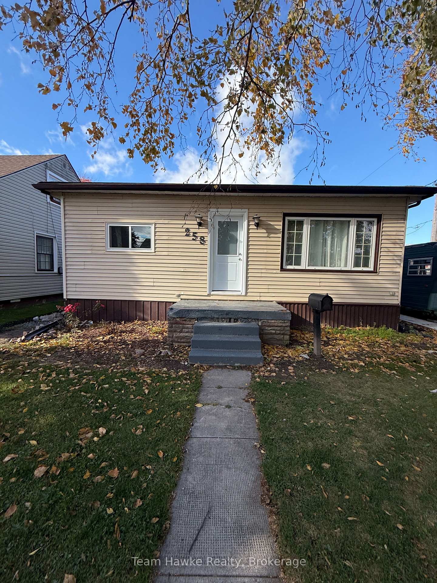 258-elizabeth-street-midland-ontario-s12473360