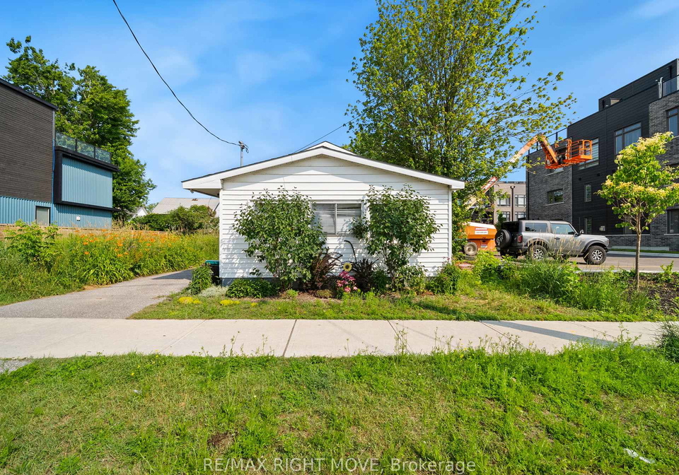 122-elgin-street-orillia-ontario-s12475095