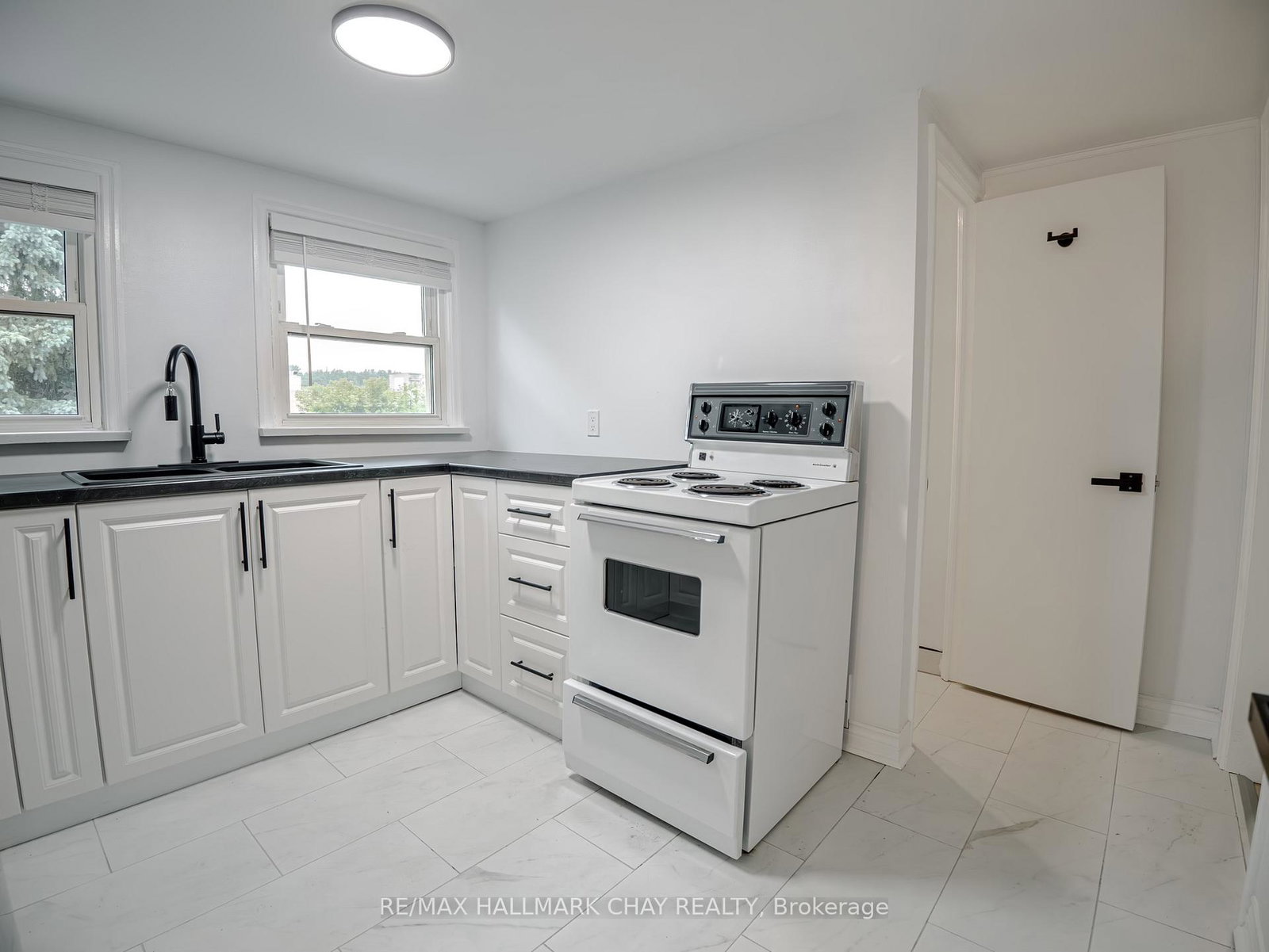 100-donald-street-barrie-ontario-s12477255