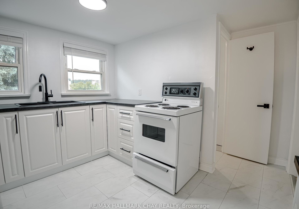 100-donald-street-barrie-ontario-s12477255
