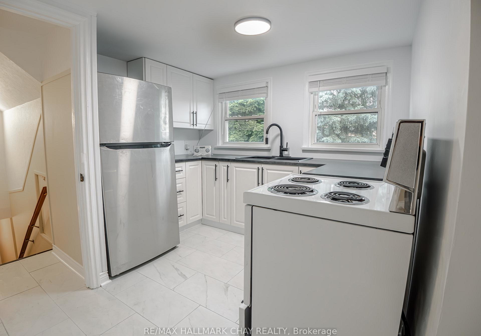 100-donald-street-barrie-ontario-s12477255