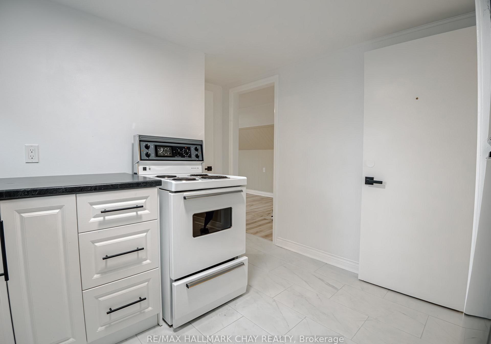 100-donald-street-barrie-ontario-s12477255