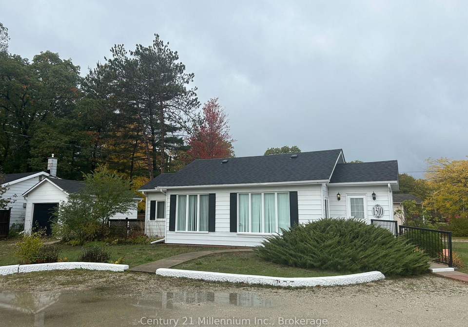 1310-mosley-street-wasaga-beach-ontario-s12477735