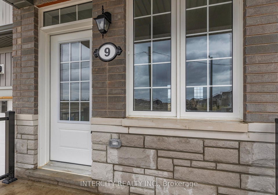 9-avalon-drive-wasaga-beach-ontario-s12477982