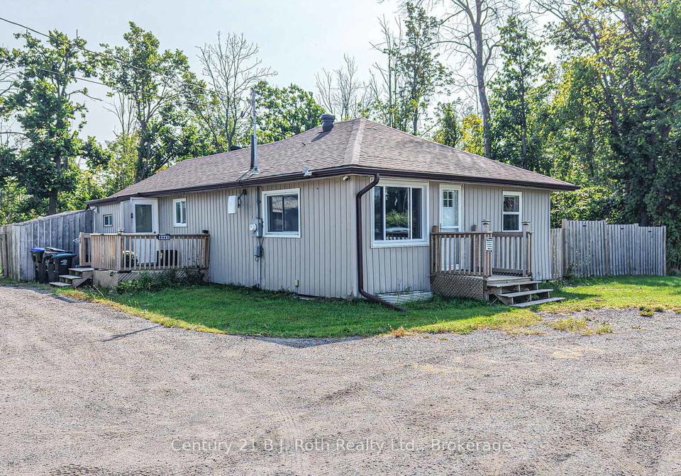 8441-11-highway-severn-ontario-s12478850