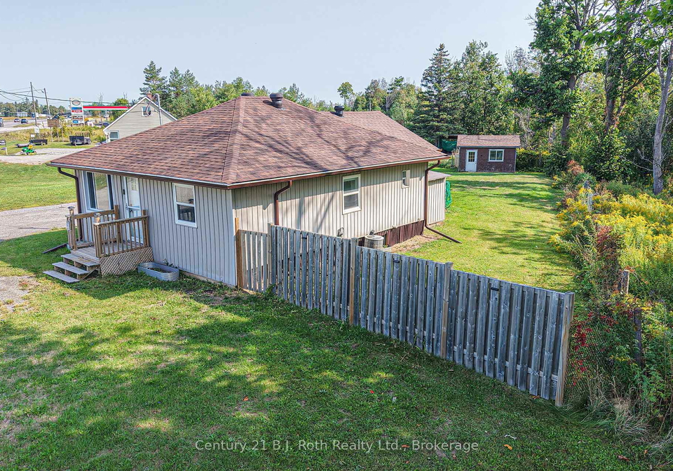 8441-11-highway-severn-ontario-s12478850