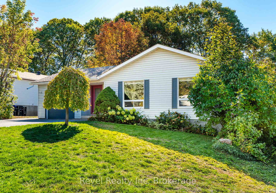 68-broad-street-penetanguishene-ontario-s12480648