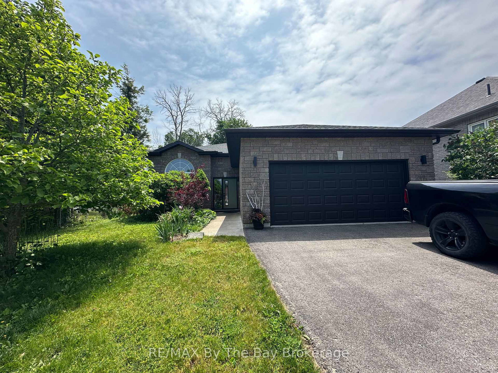 4-woodside-court-wasaga-beach-ontario-s12481334