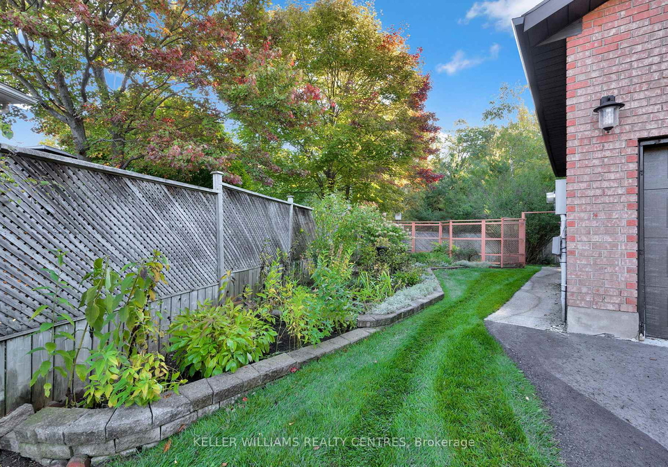 11-birchmount-circle-wasaga-beach-ontario-s12481555