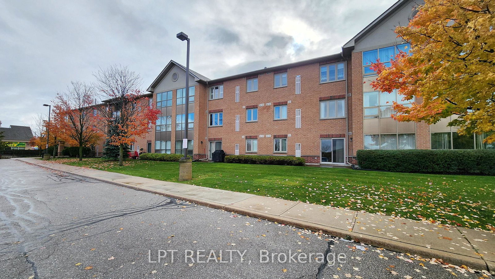500-mapleview-drive-w-barrie-ontario-s12482965