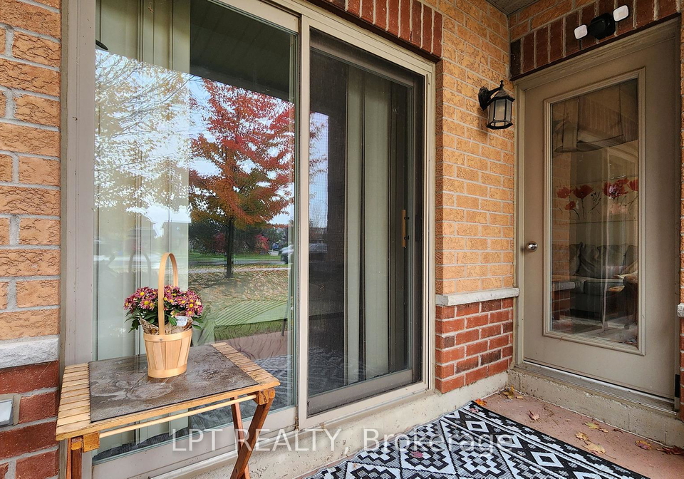500-mapleview-drive-w-barrie-ontario-s12482965