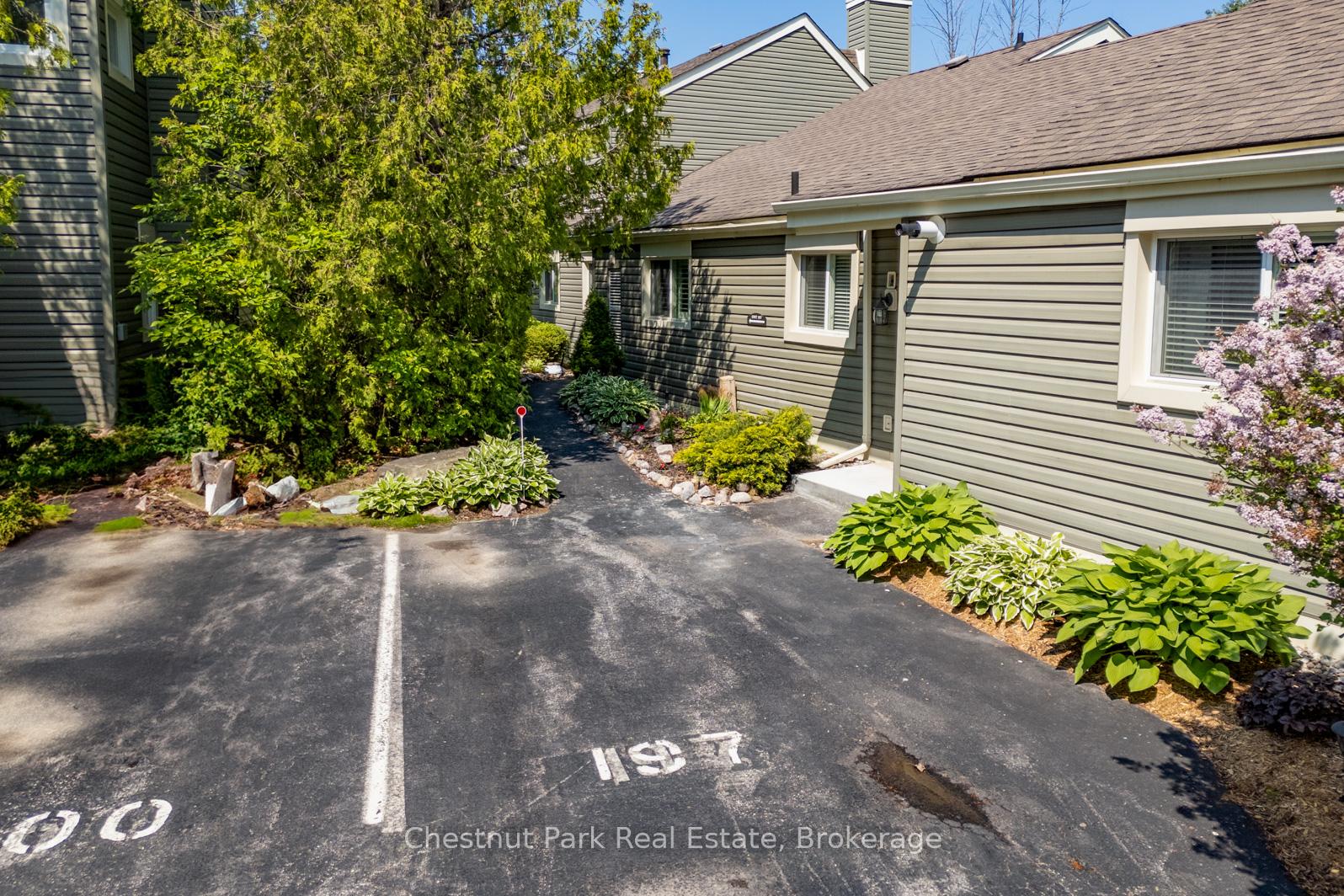 197-escarpment-crescent-collingwood-ontario-s12483345
