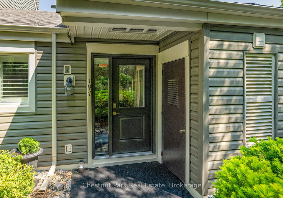 197-escarpment-crescent-collingwood-ontario-s12483345