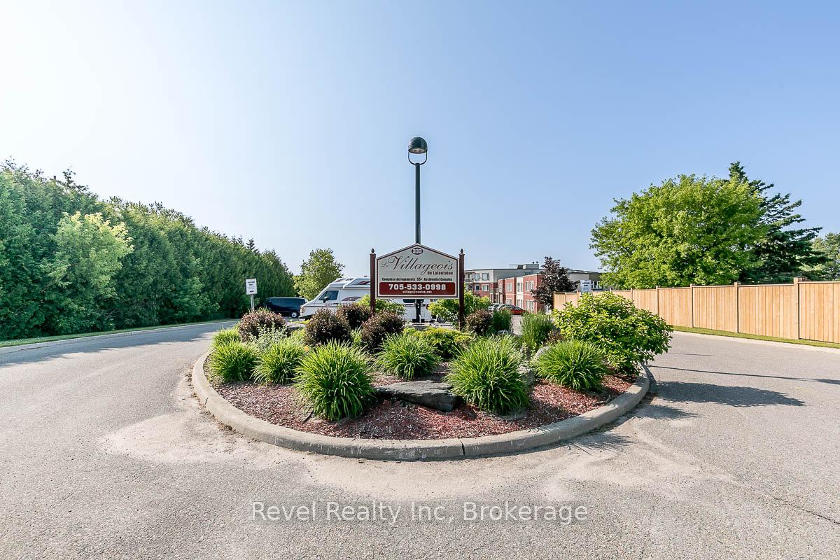 333-lafontaine-road-w-tiny-ontario-s12484253