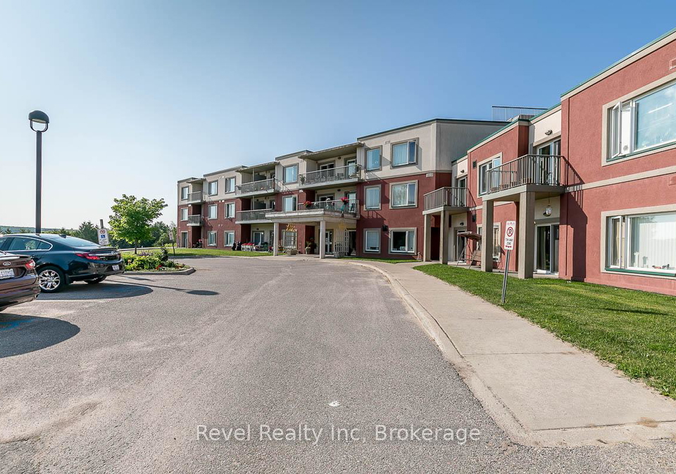 333-lafontaine-road-w-tiny-ontario-s12484253