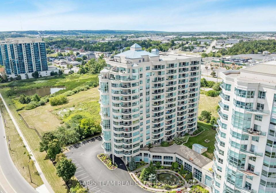 2-toronto-street-barrie-ontario-s12490182