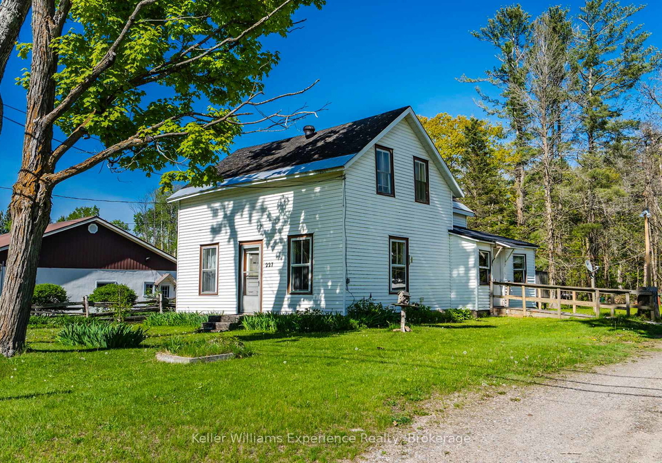 227-fox-street-penetanguishene-ontario-s12490288