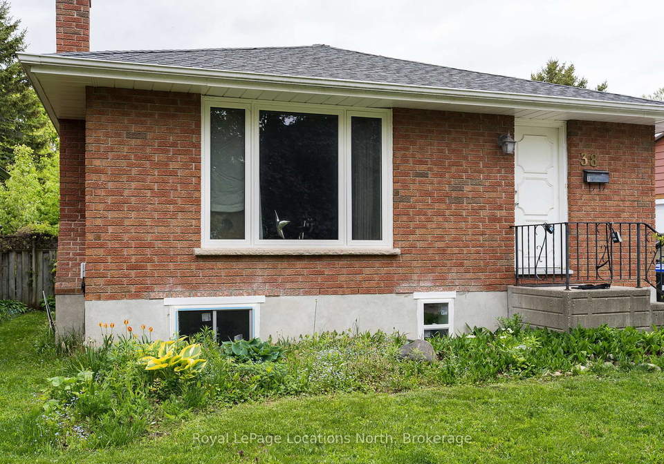 38-sproule-avenue-collingwood-ontario-s12495372