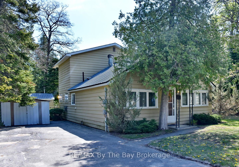 15-sylvan-avenue-wasaga-beach-ontario-s12498628