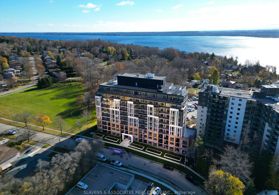 41-johnson-street-barrie-ontario-s12502246