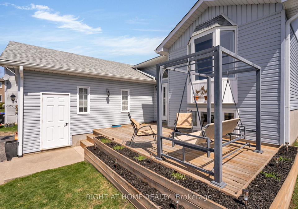 42-byrnes-crescent-penetanguishene-ontario-s12502866