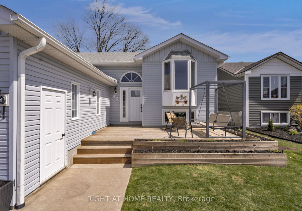 42-byrnes-crescent-penetanguishene-ontario-s12502866