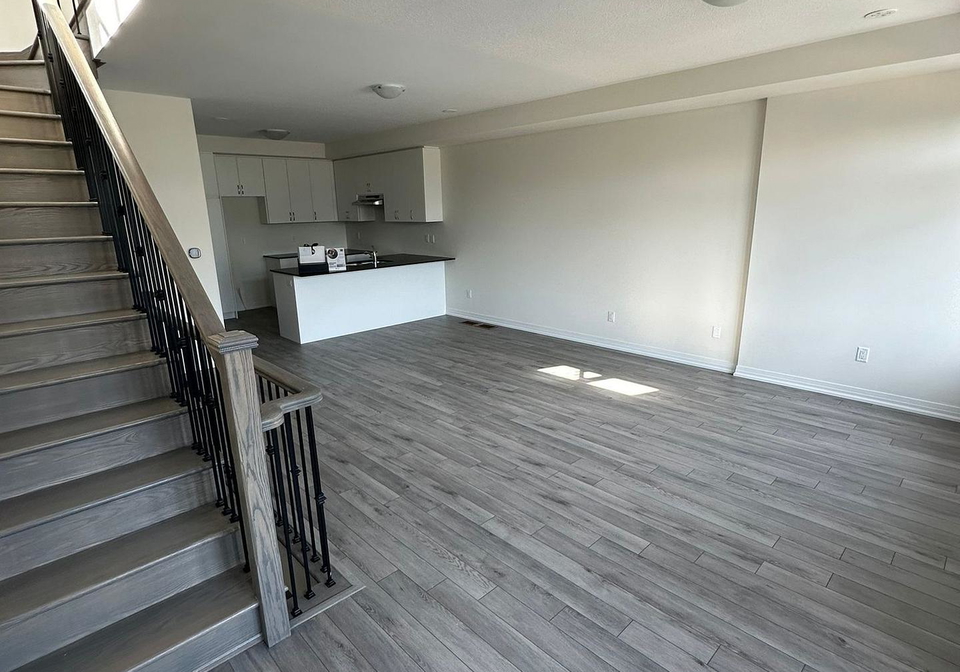 23-bluebird-lane-barrie-ontario-s12506970