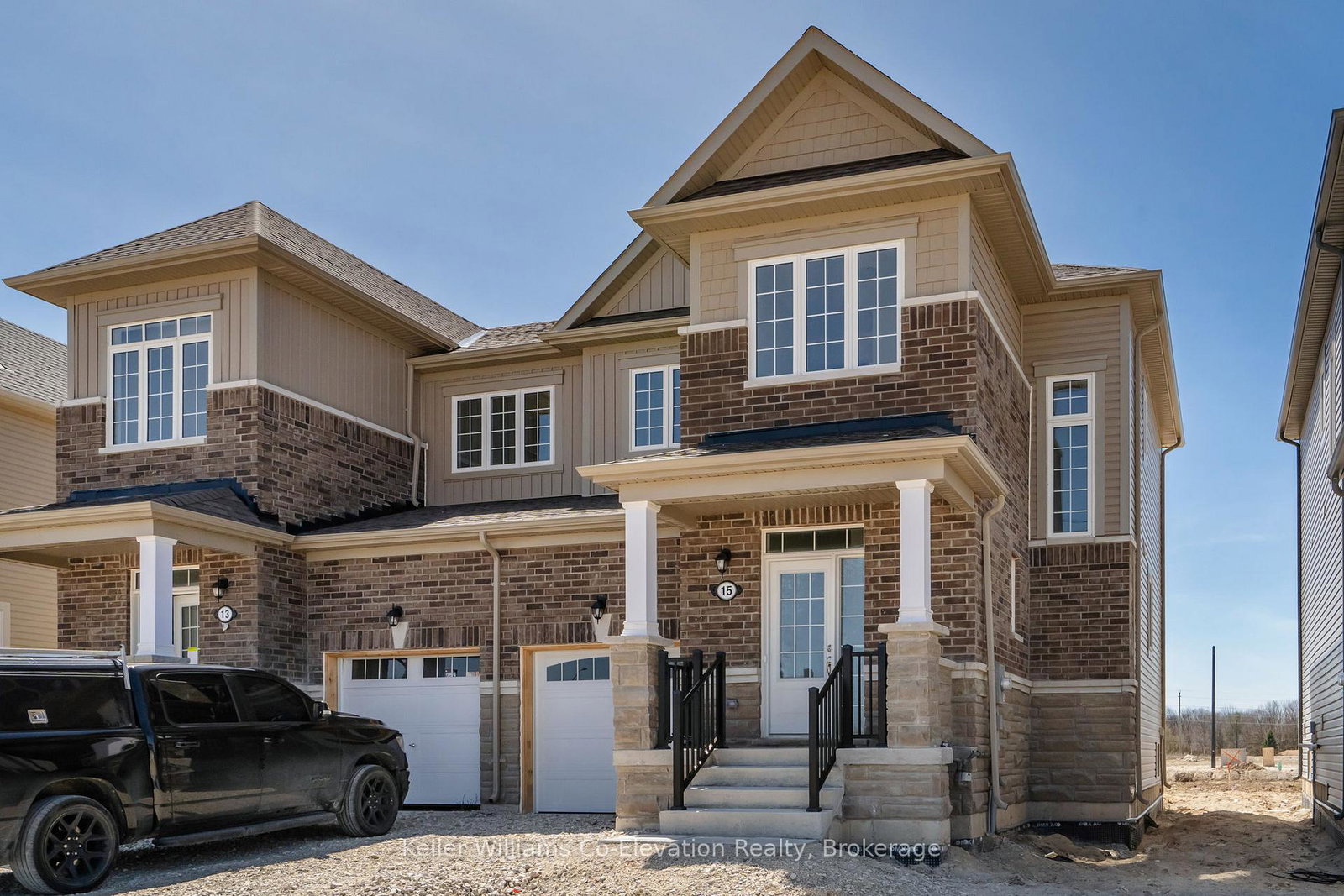 15-mission-street-wasaga-beach-ontario-s12508738