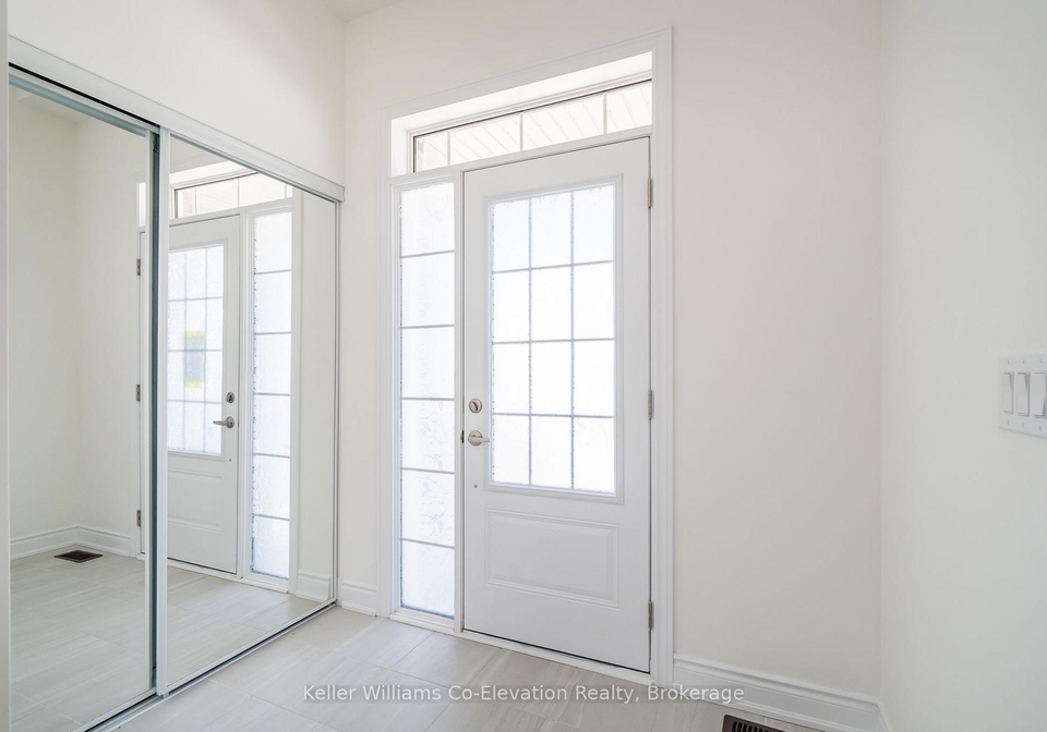 15-mission-street-wasaga-beach-ontario-s12508738