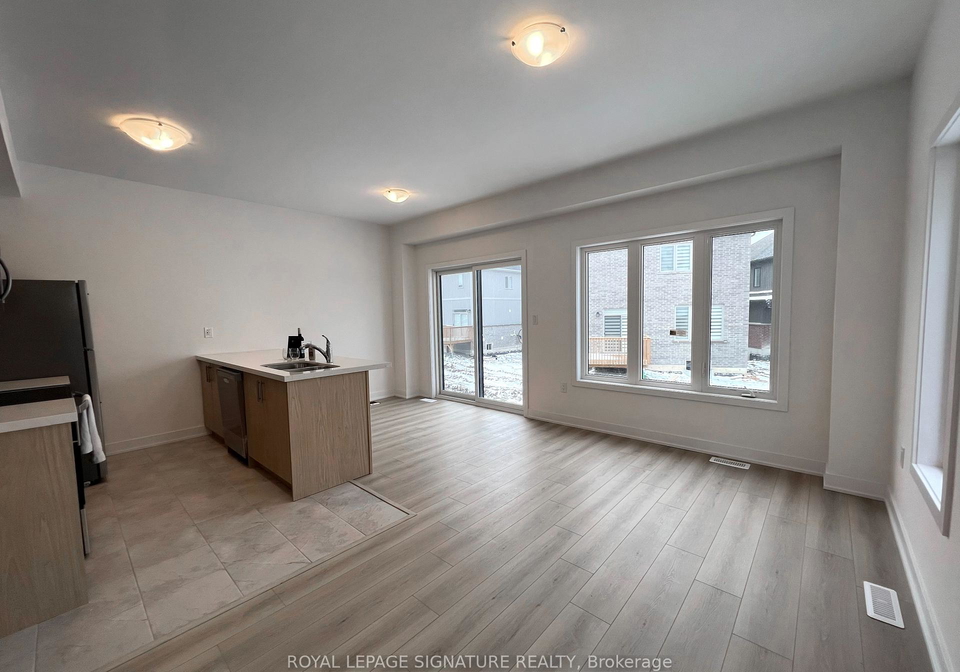 21-hay-lane-barrie-ontario-s12509518