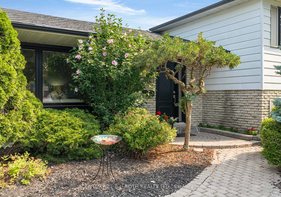 50-belcourt-avenue-barrie-ontario-s12512258