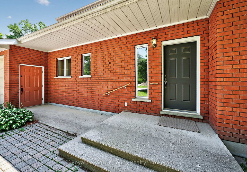56-robert-street-e-penetanguishene-ontario-s12518330