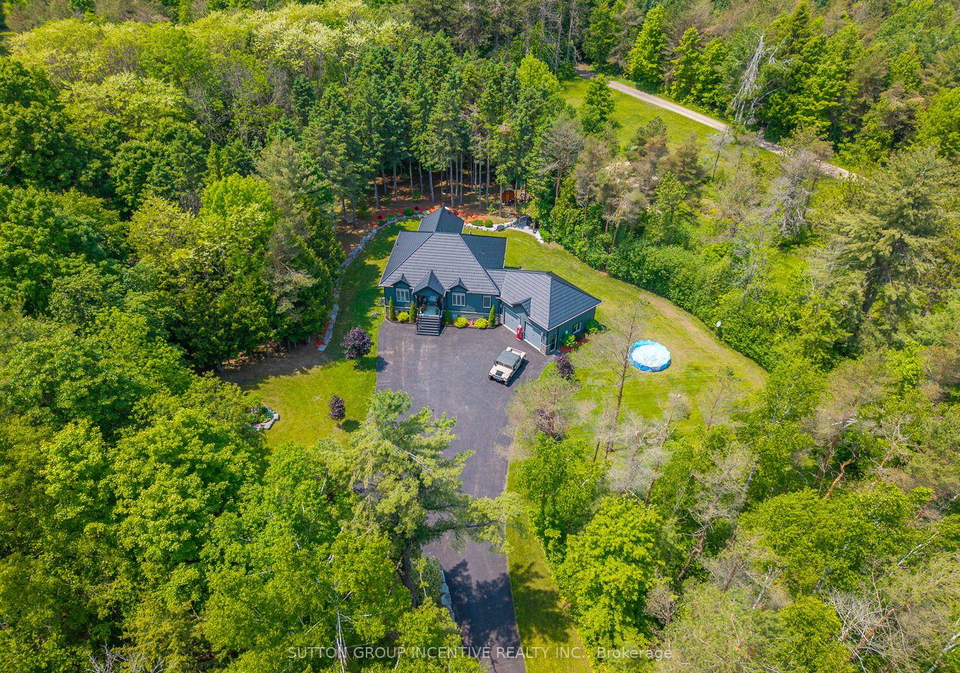 7070-93-highway-tiny-ontario-s12522594