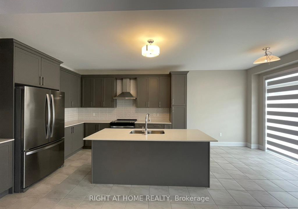 14-sweet-cicely-street-springwater-ontario-s12522694