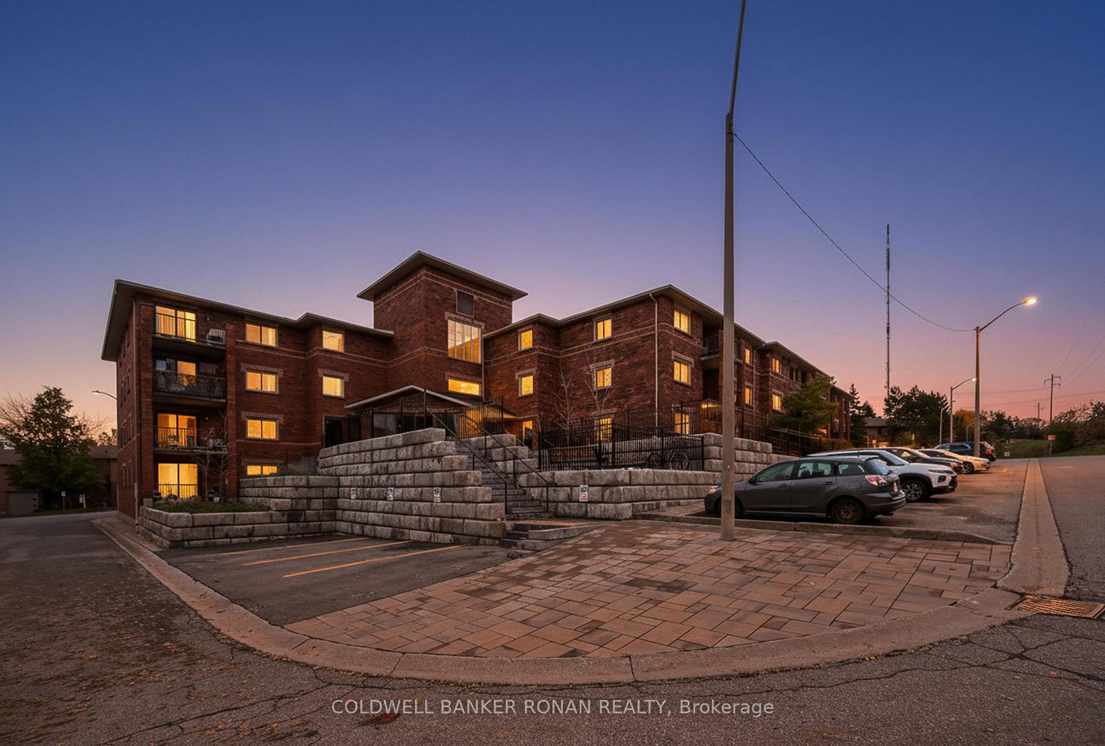 1-quail-crescent-barrie-ontario-s12522926
