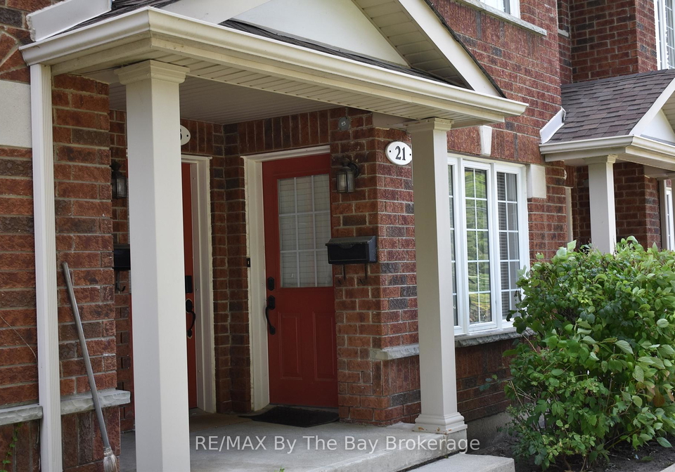 21-raglan-street-collingwood-ontario-s12525690