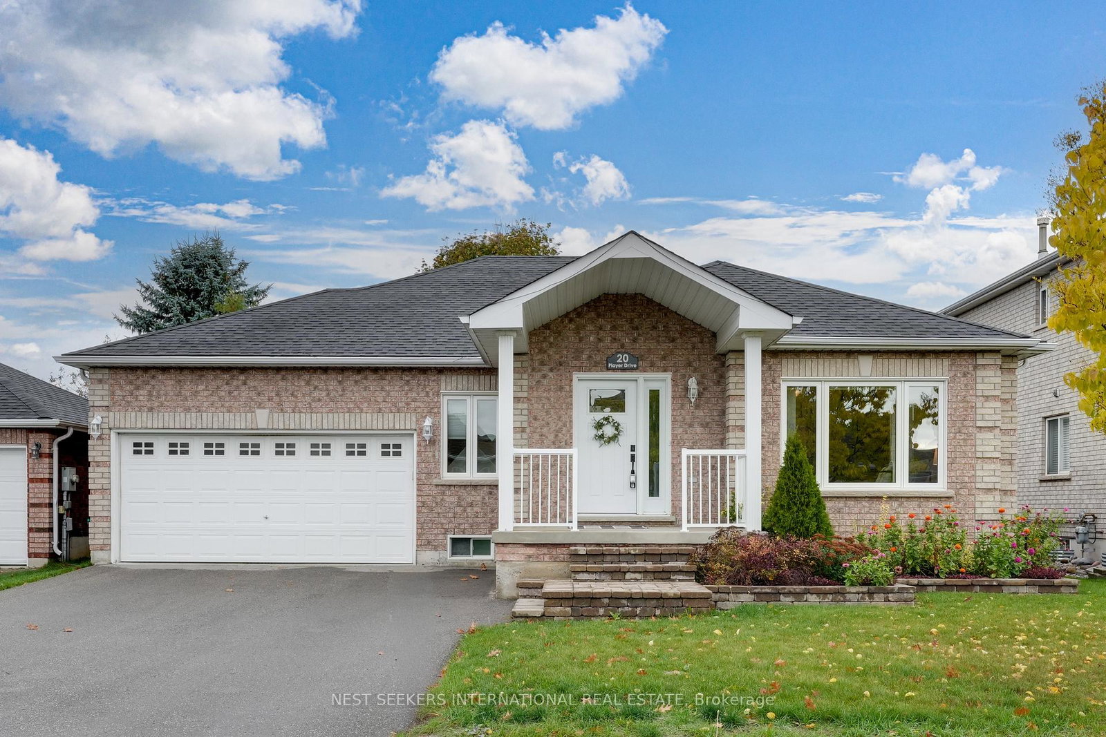 20-player-drive-barrie-ontario-s12526024