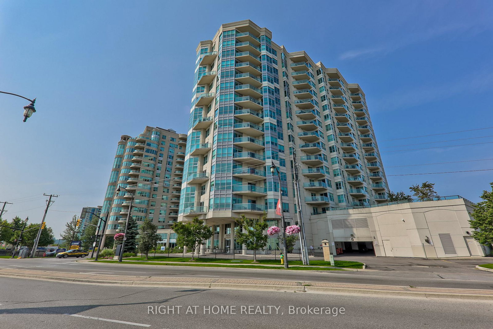 6-toronto-street-barrie-ontario-s12526486