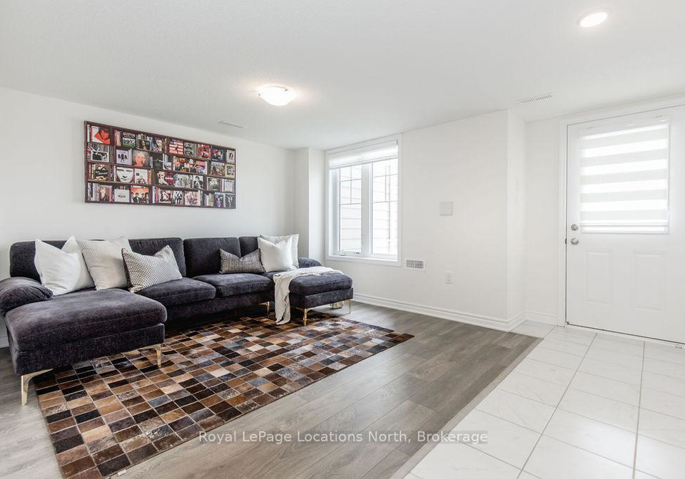 17-sama-way-wasaga-beach-ontario-s12526574