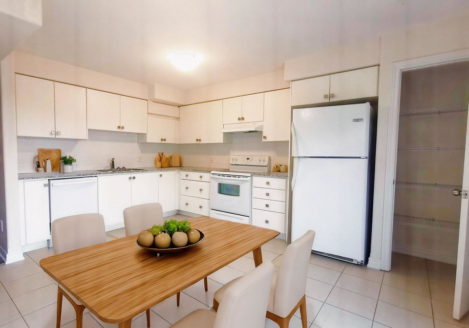 1-leggott-avenue-barrie-ontario-s12528366