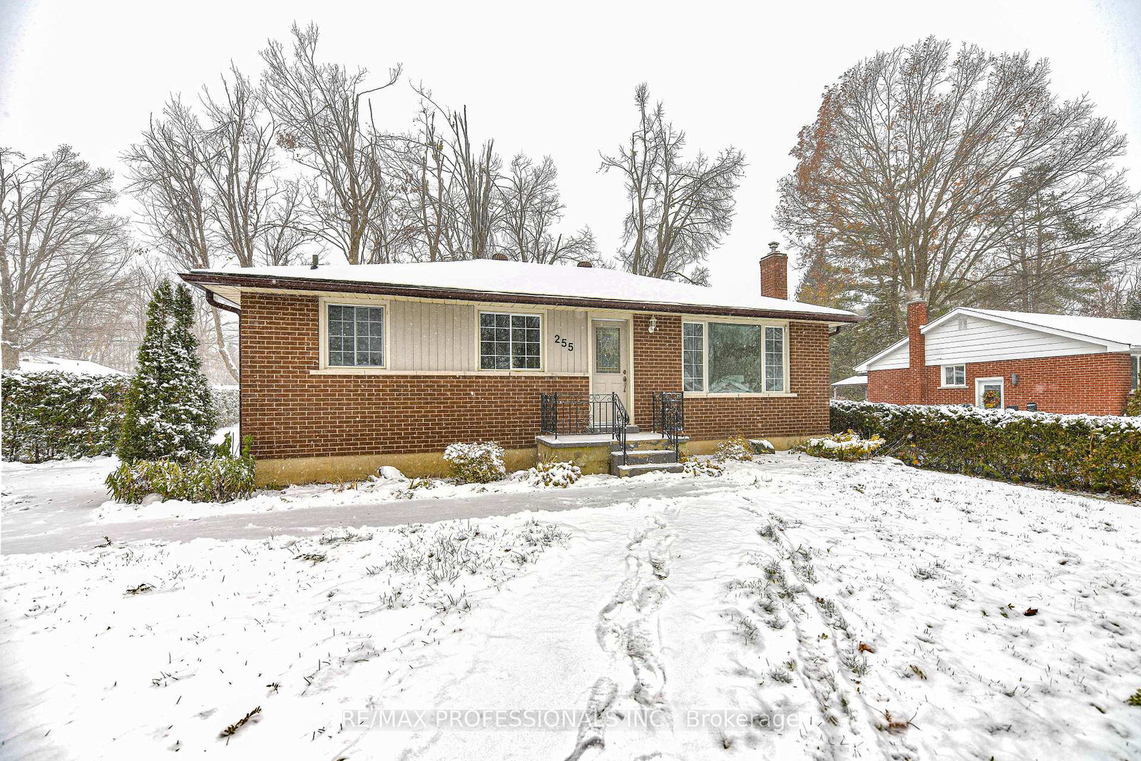 255-lawrence-avenue-orillia-ontario-s12536890