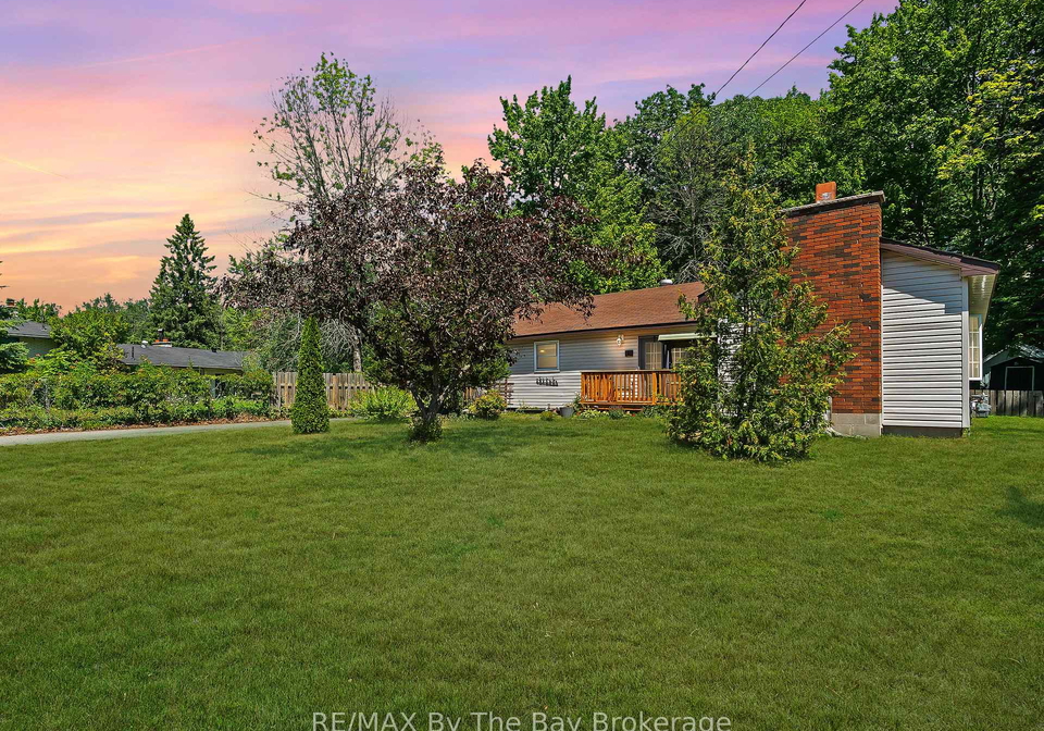 11-39th-street-s-wasaga-beach-ontario-s12540490