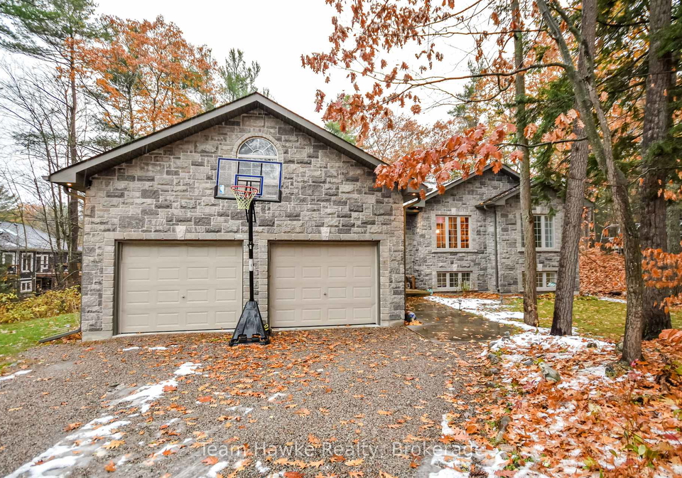 8-desroches-trail-tiny-ontario-s12544452