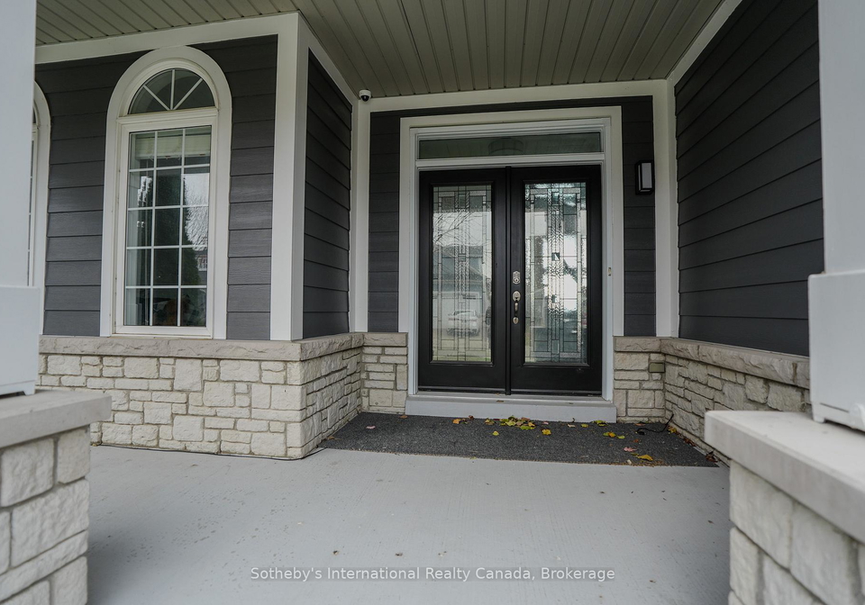 50-waterfront-circle-collingwood-ontario-s12547424