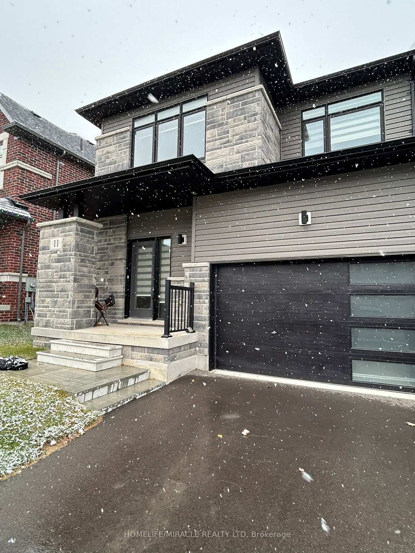 11-federica-crescent-w-wasaga-beach-ontario-s12548456